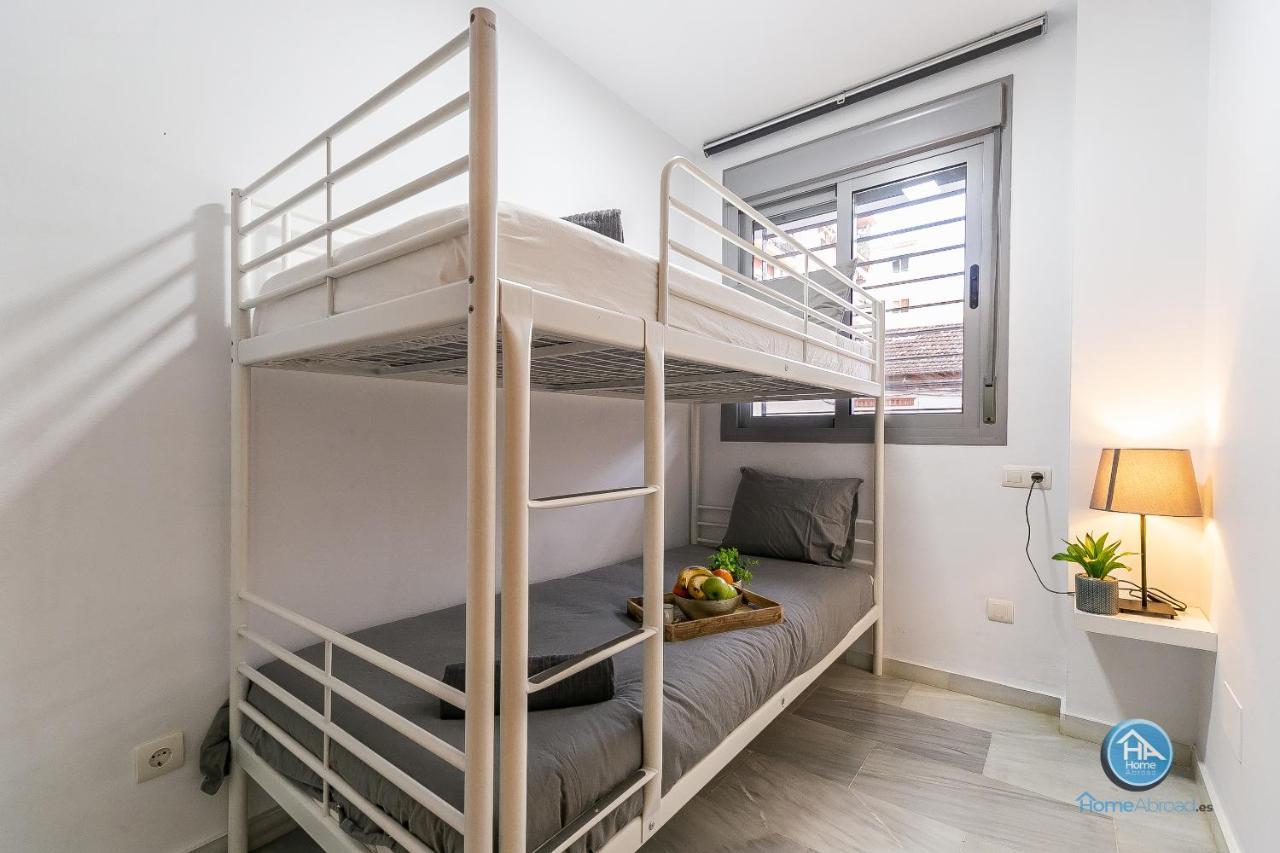 Malaga Boutique Stay - Carlos Haya Area With Parking Экстерьер фото