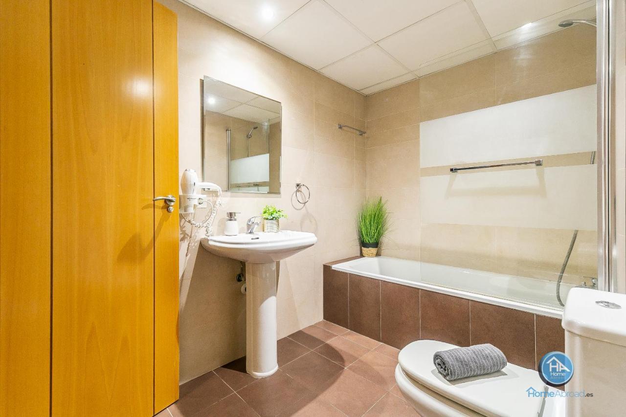 Malaga Boutique Stay - Carlos Haya Area With Parking Экстерьер фото